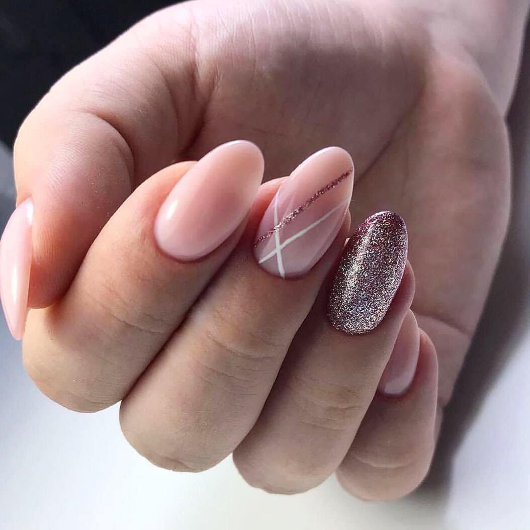 Маникюр на круглые ногти