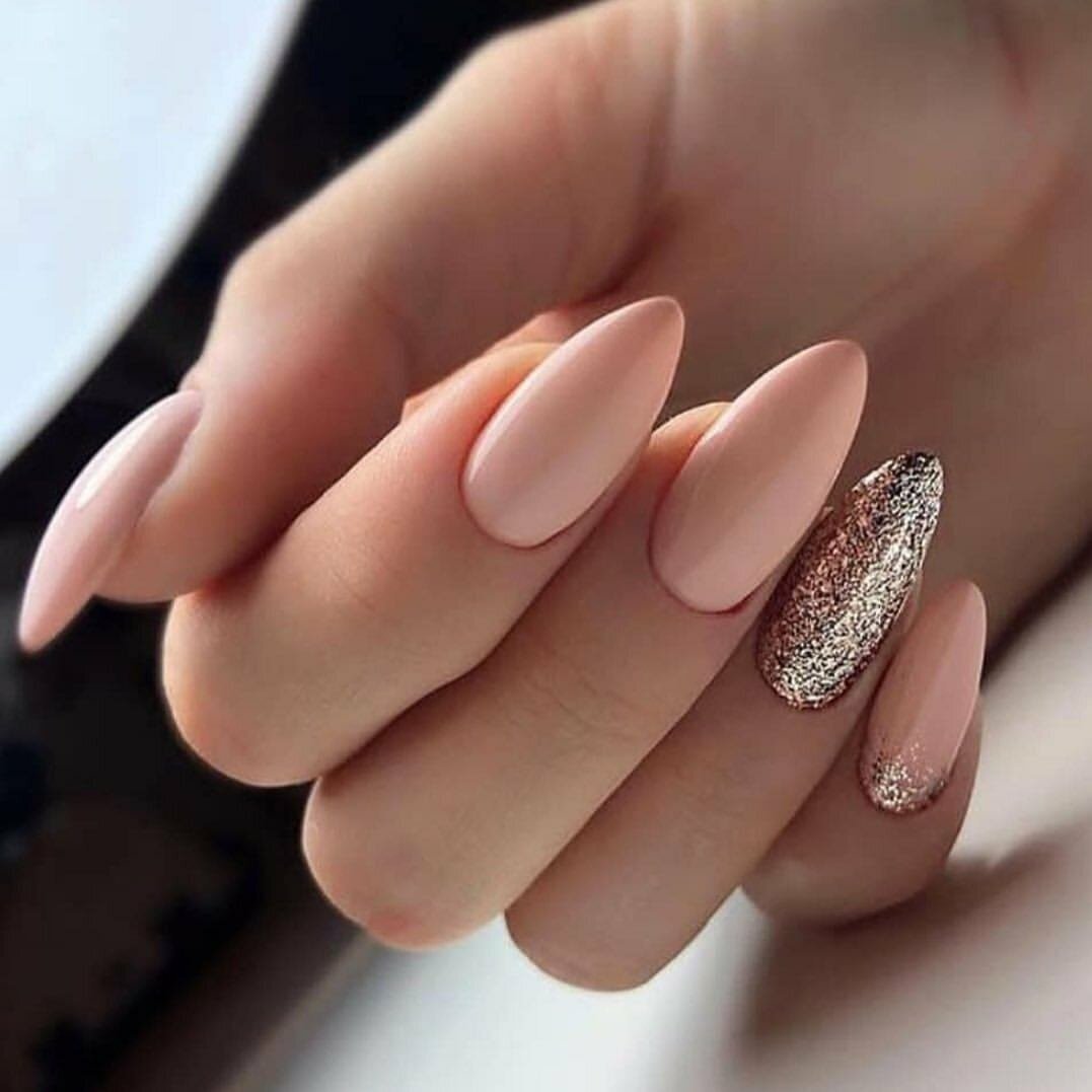 Маникюр на круглые ногти