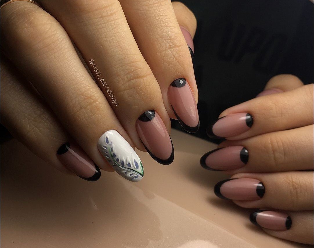 Красивый однотонный маникюр