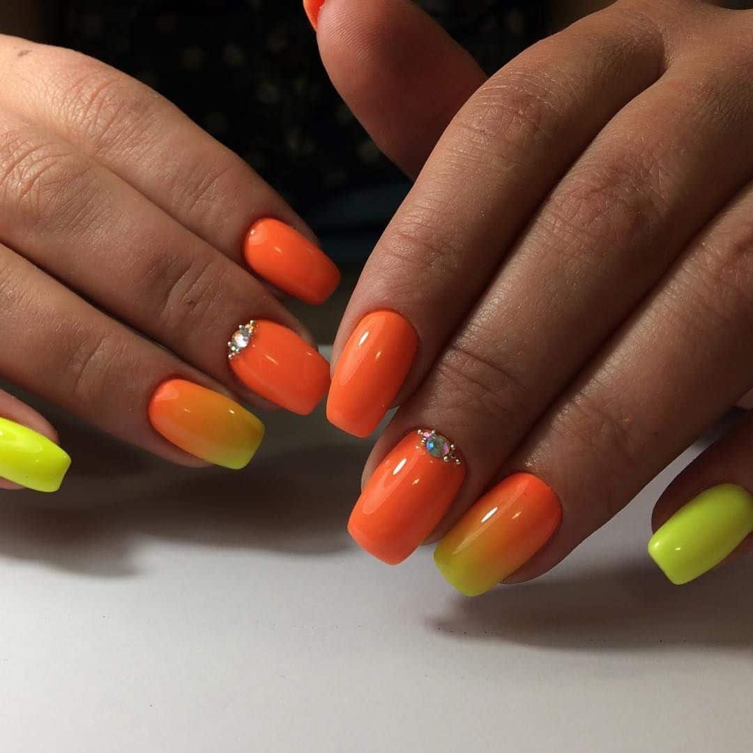 Ногтей зеленый оранжевый маникюр