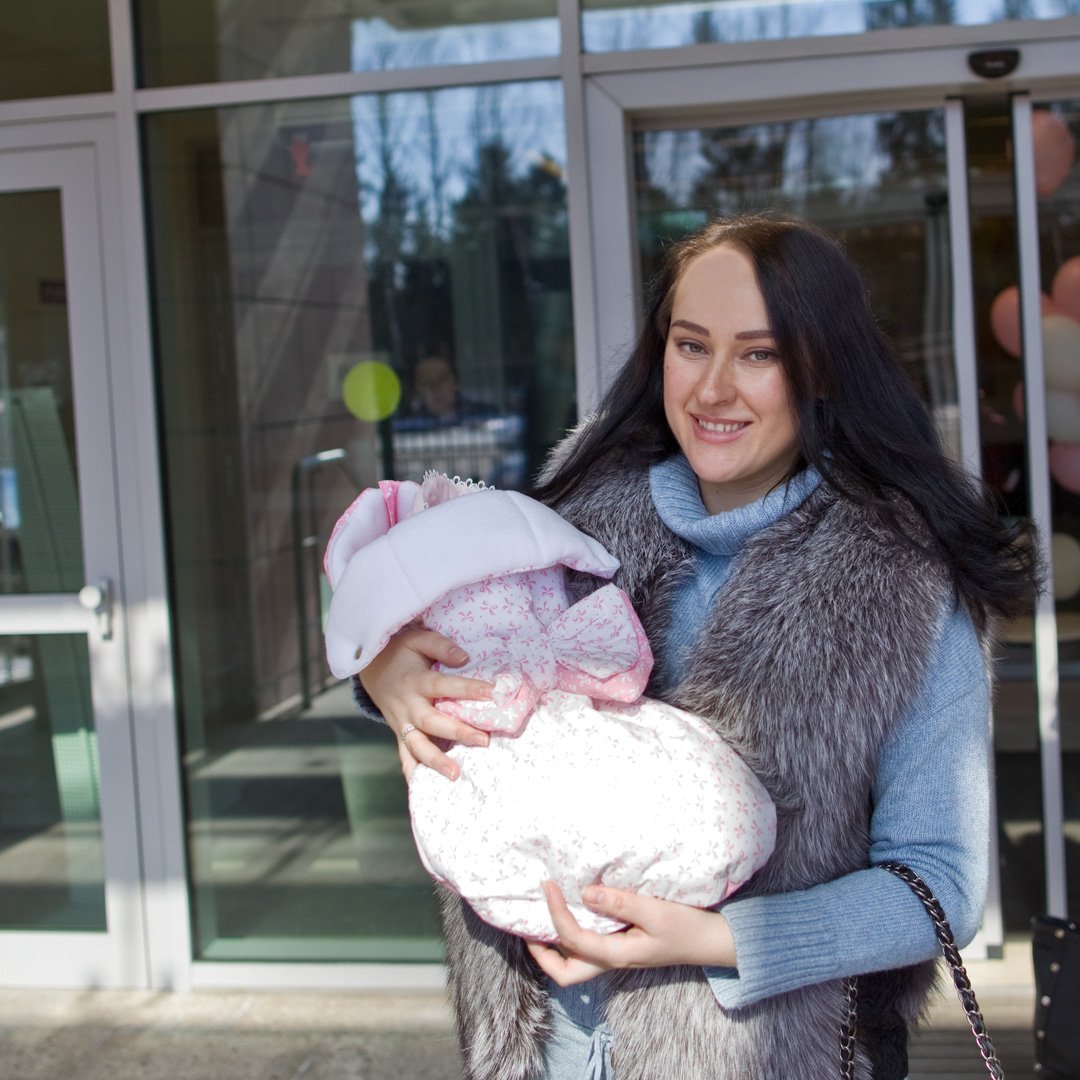 Оксана Самойлова выписка из роддома