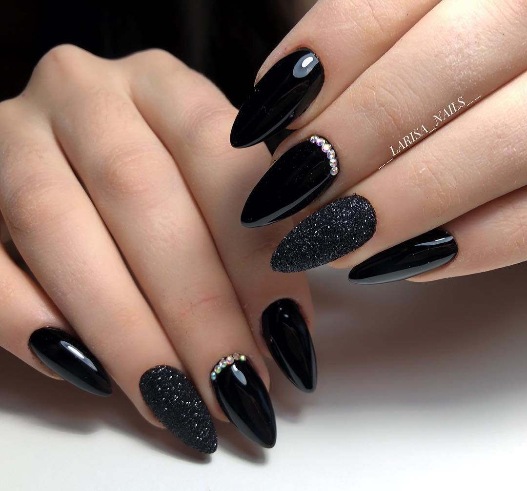 Черный миндаль 2022