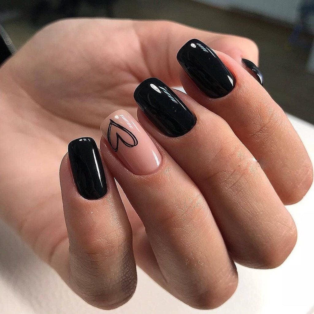 Чёрный маникюр для подростков