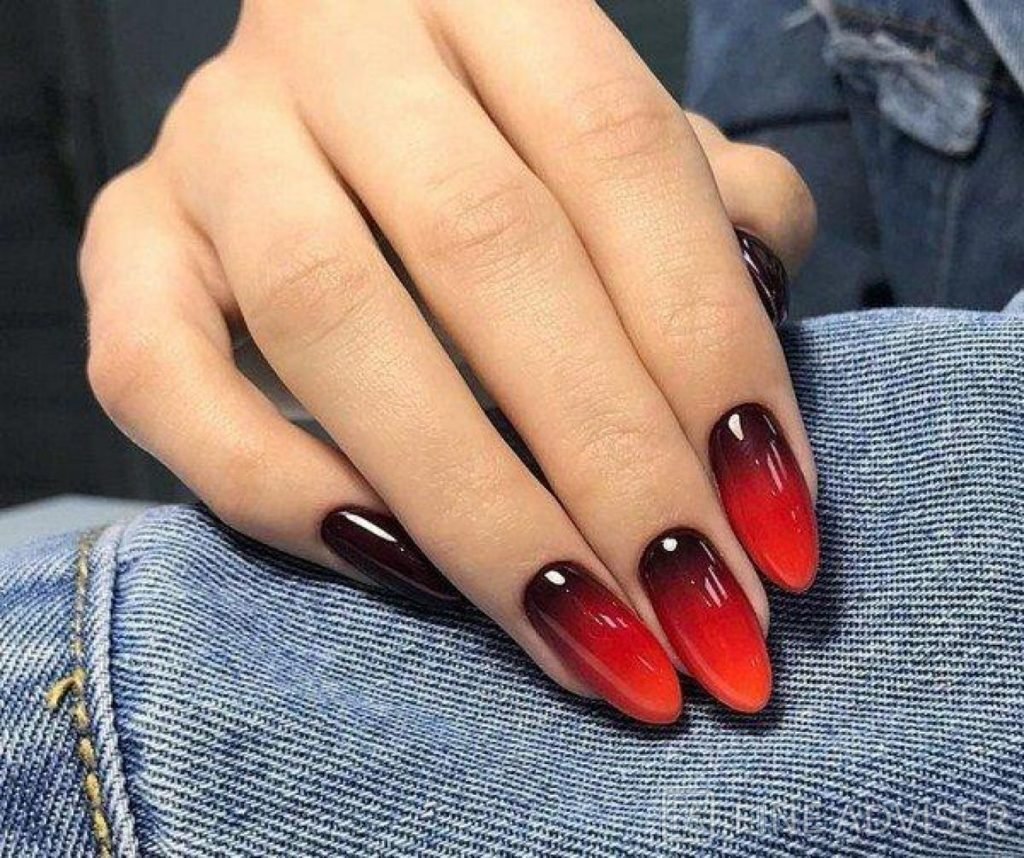 Маникюр черно красный