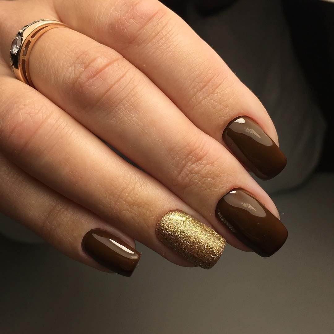 Коричневый маникюр