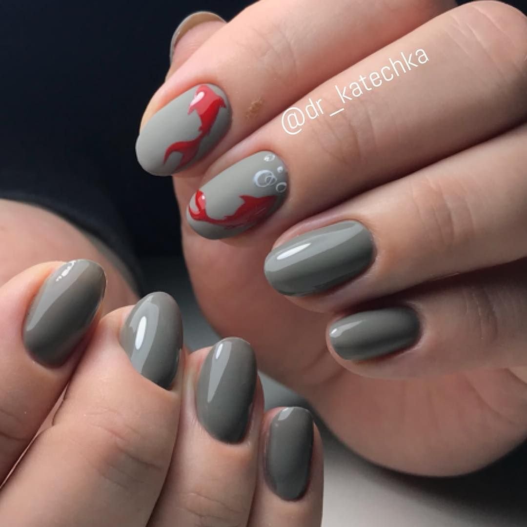 Милимистичный маникюр