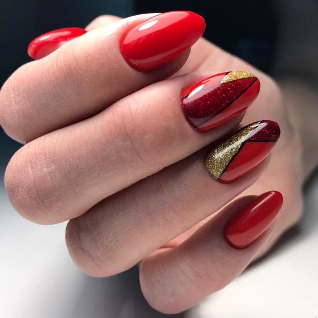 Красно серый маникюр