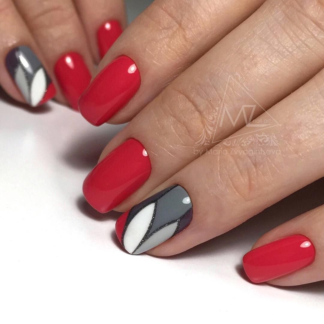 Серый маникюр