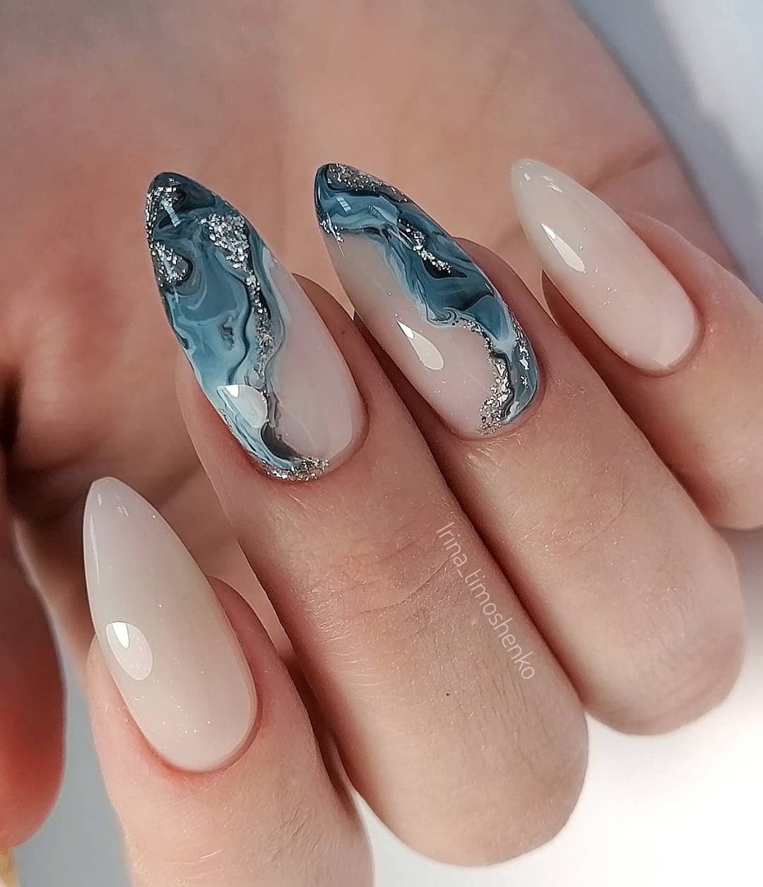 Мраморные ногти 2021