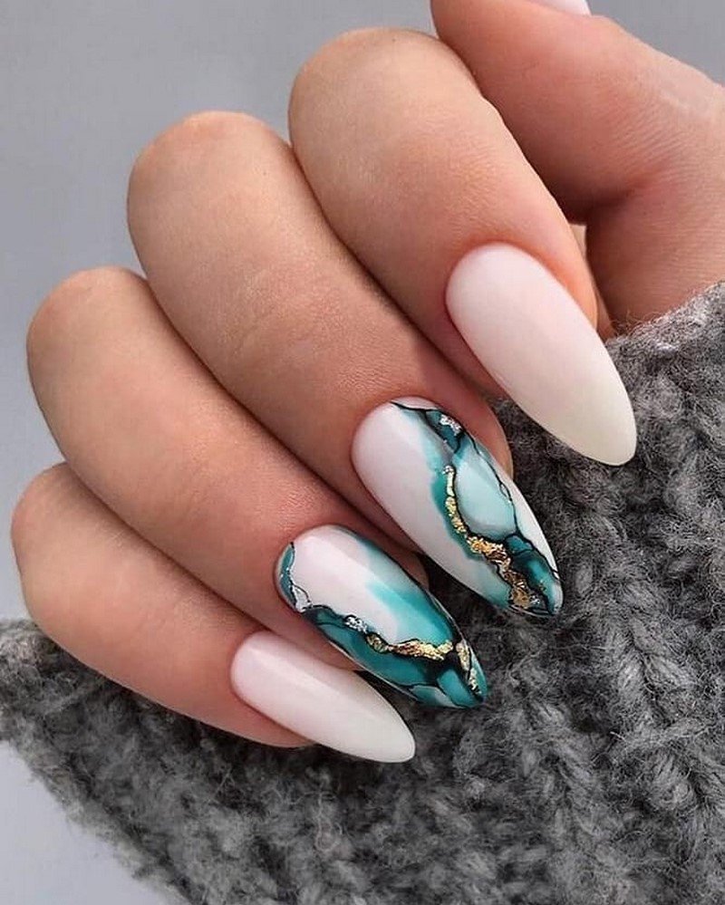 Мраморные ногти