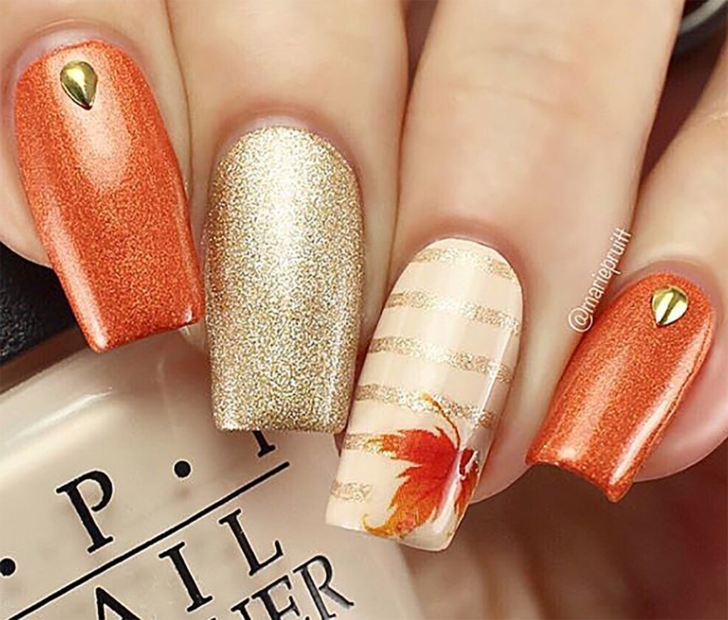 Осенний маникюр терракотового цвета