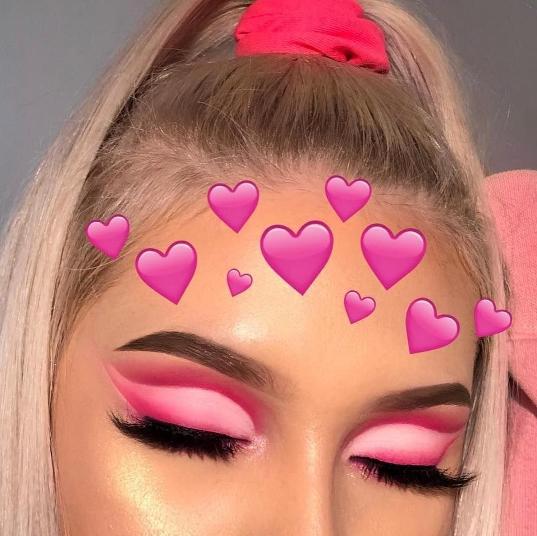 Красивый макияж с сердечками