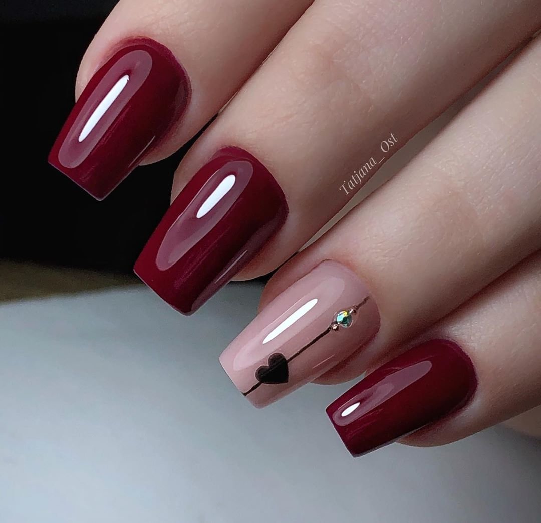 Красные квадратные ногти