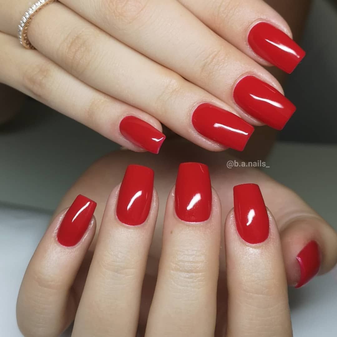 Красные квадратные ногти