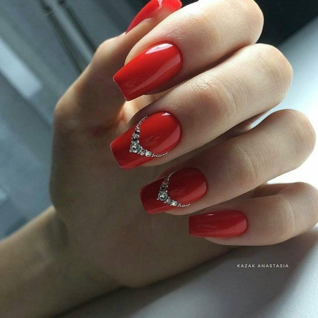 Красные квадратные ногти