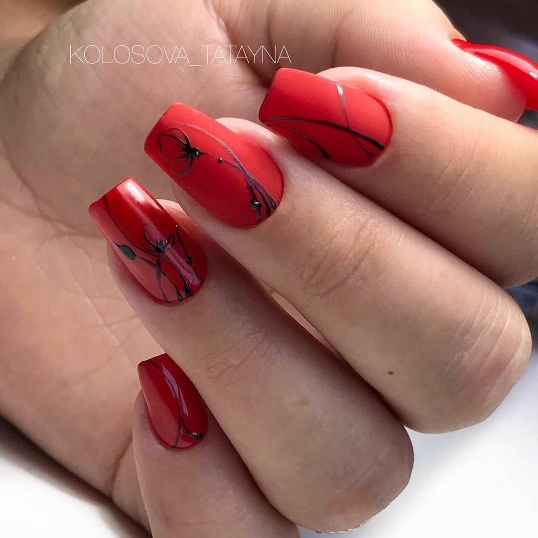 Красные ногти маникюр