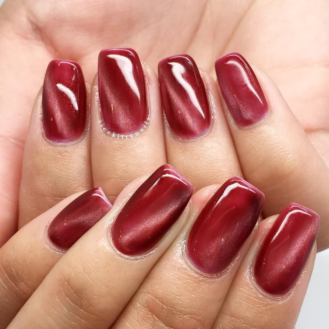 Маникюр кошачий глаз розовый