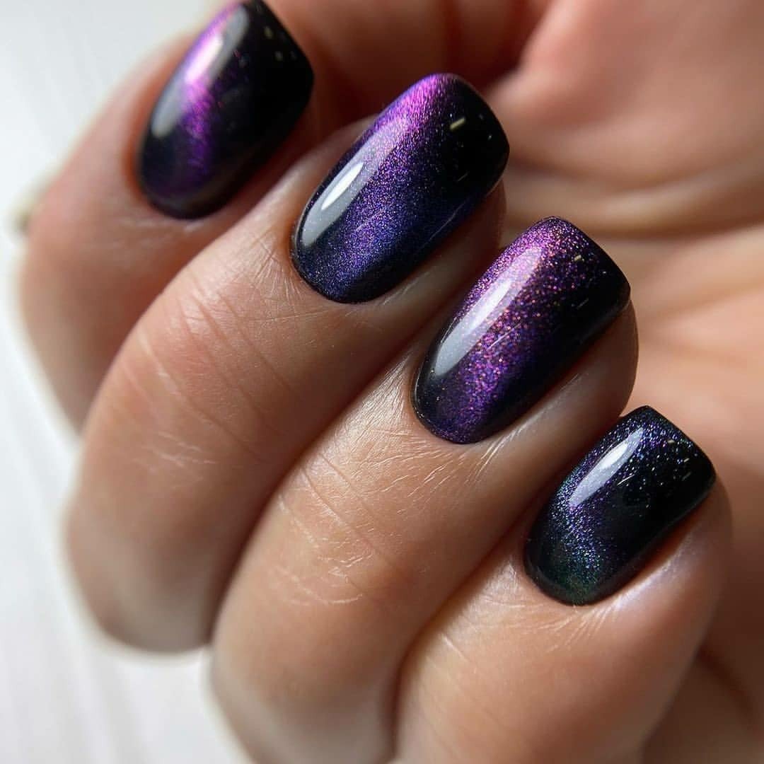 Розовый кошачий глаз маникюр