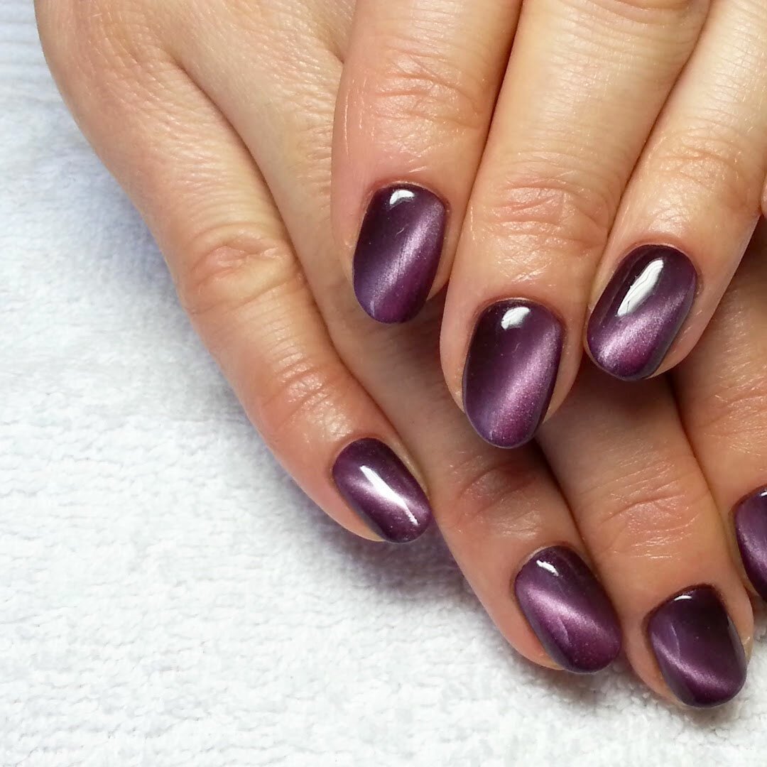 Маникюр 2022 баклажан втирка