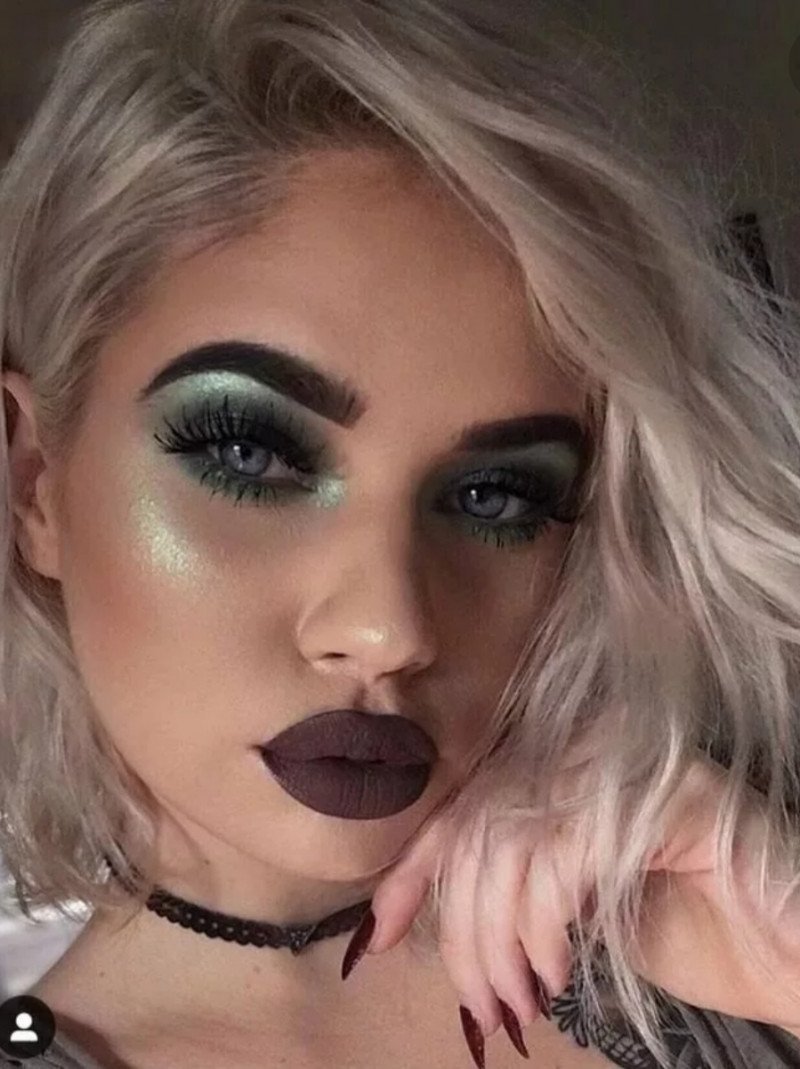 Яркий вульгарный макияж