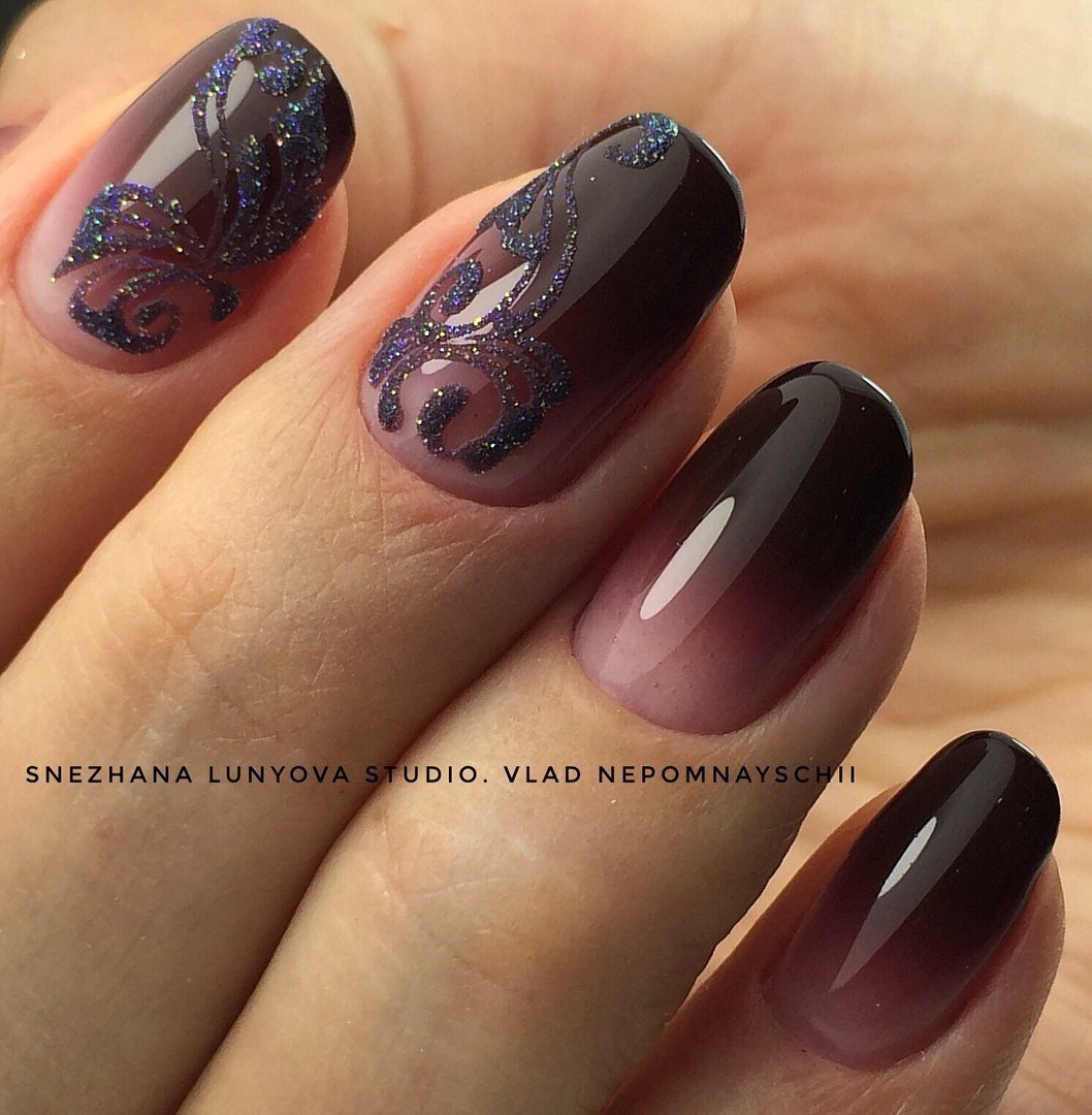 Маникюр с градиентом в коричневых тонах