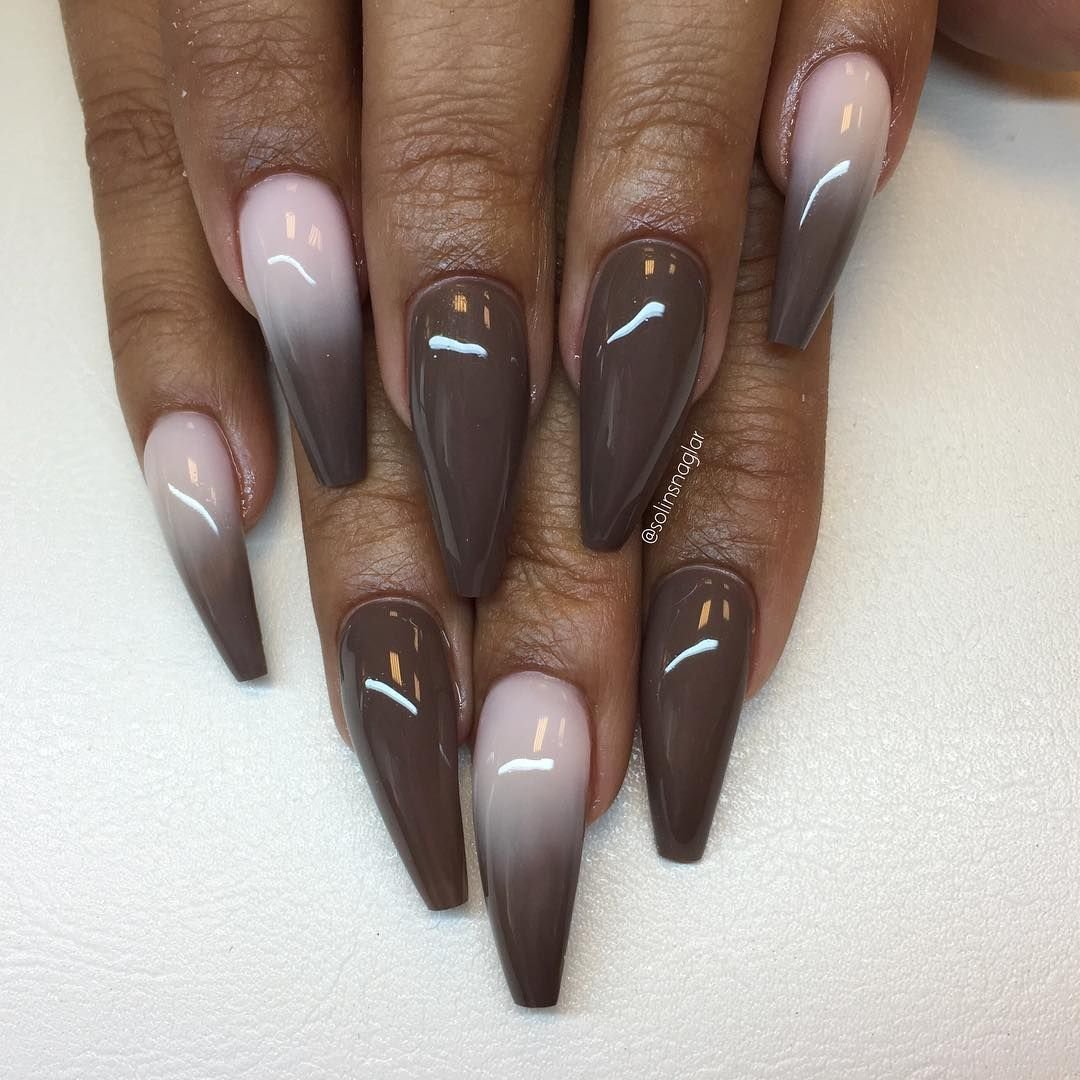 Ногти острые коричневые