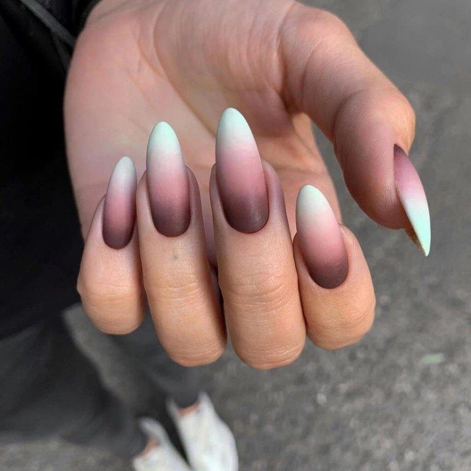 Френч градиент миндалевидные ногти