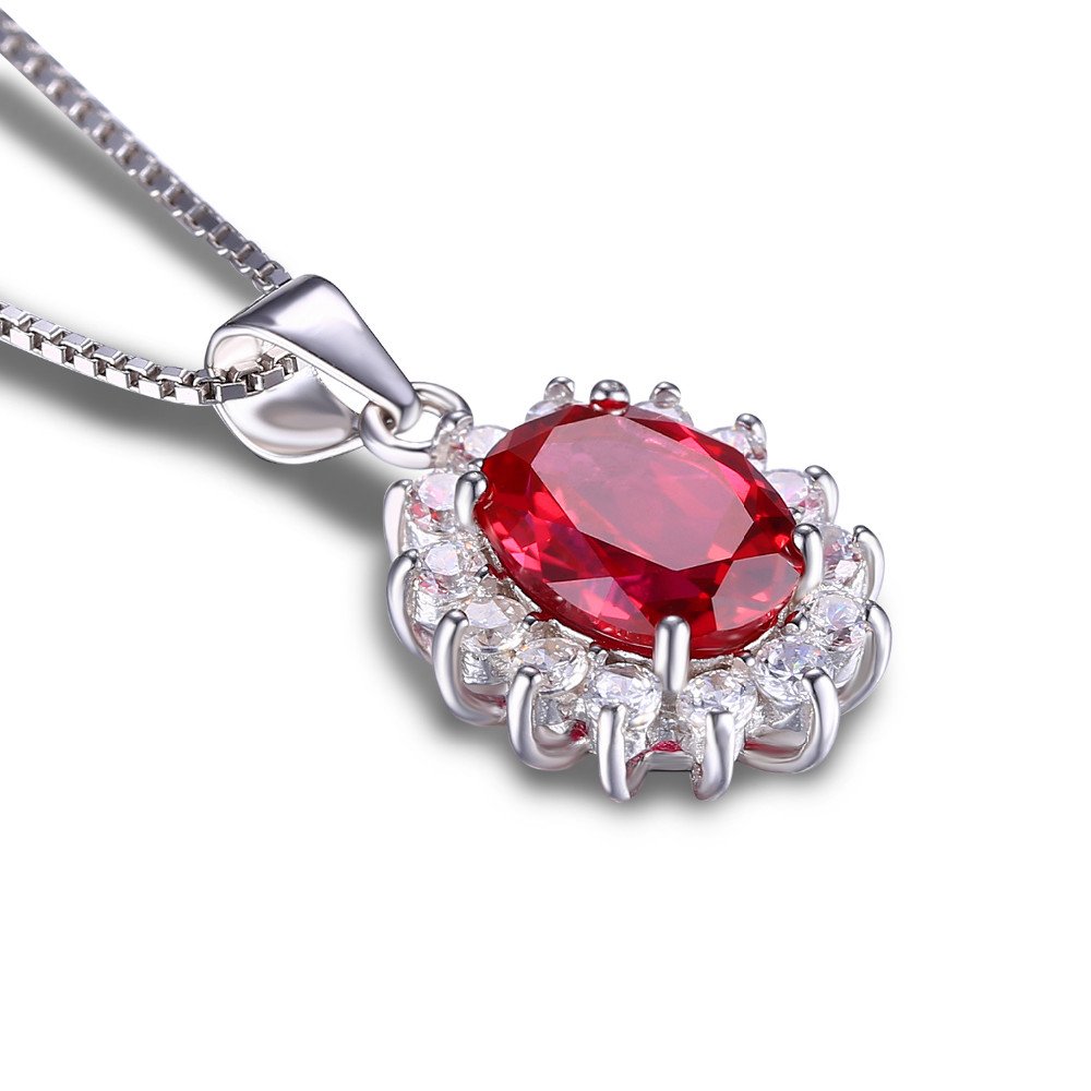 Подвеска с красным камнем