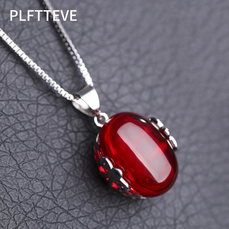 Серебряный кулон с рубином