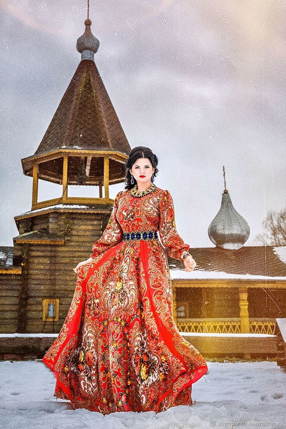 Вечернее платье в русском стиле