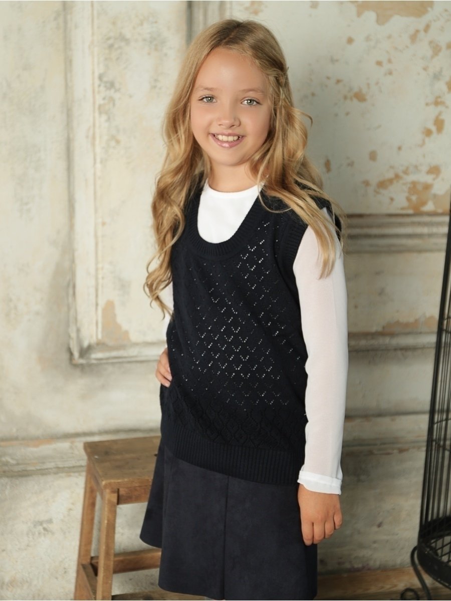 Рубашка с вязаной жилеткой