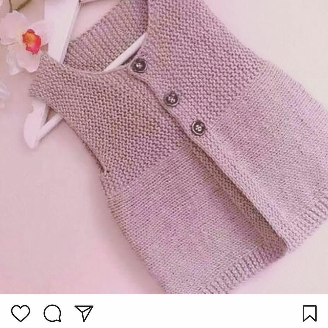 Вязаная жилетка в школу