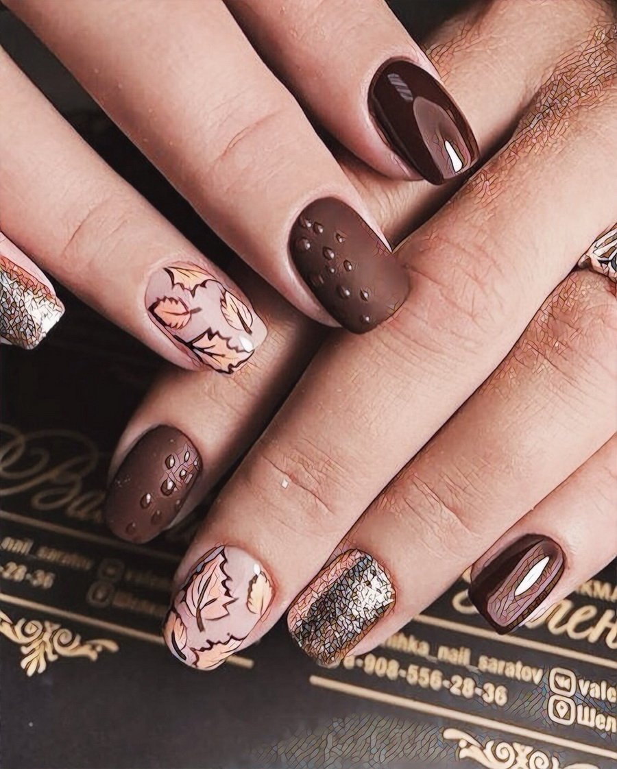 Коричневый маникюр