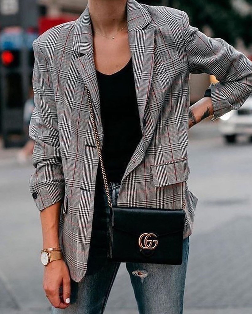 Лук с клетчатым пиджаком