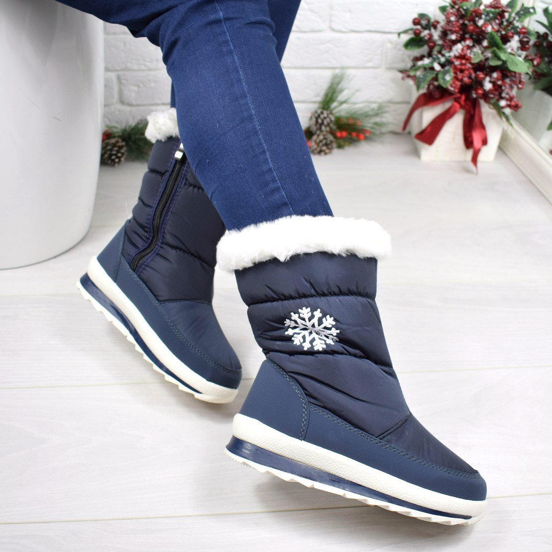 Модные зимние сапоги женские