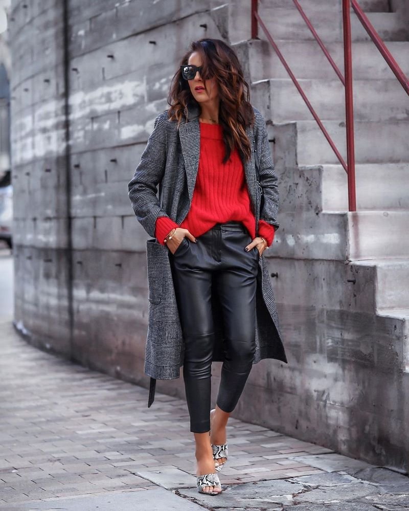 Кожаные брюки бойфренды