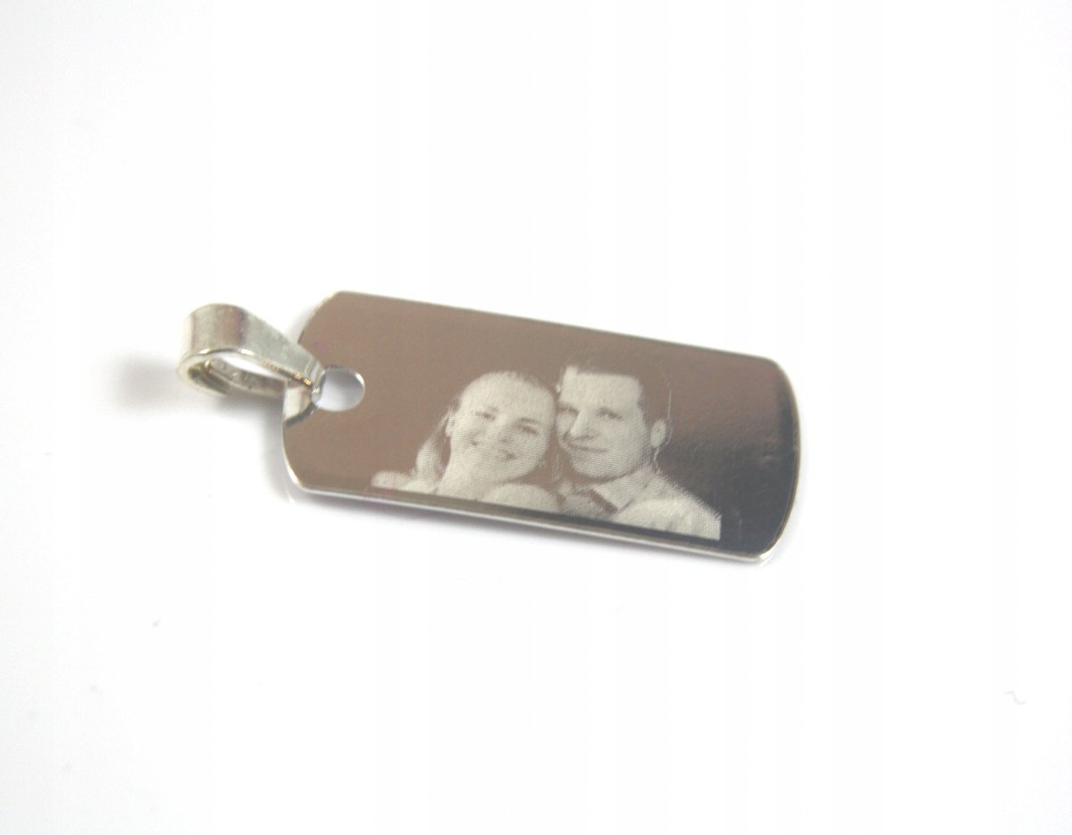 Серебряный кулон с гравировкой