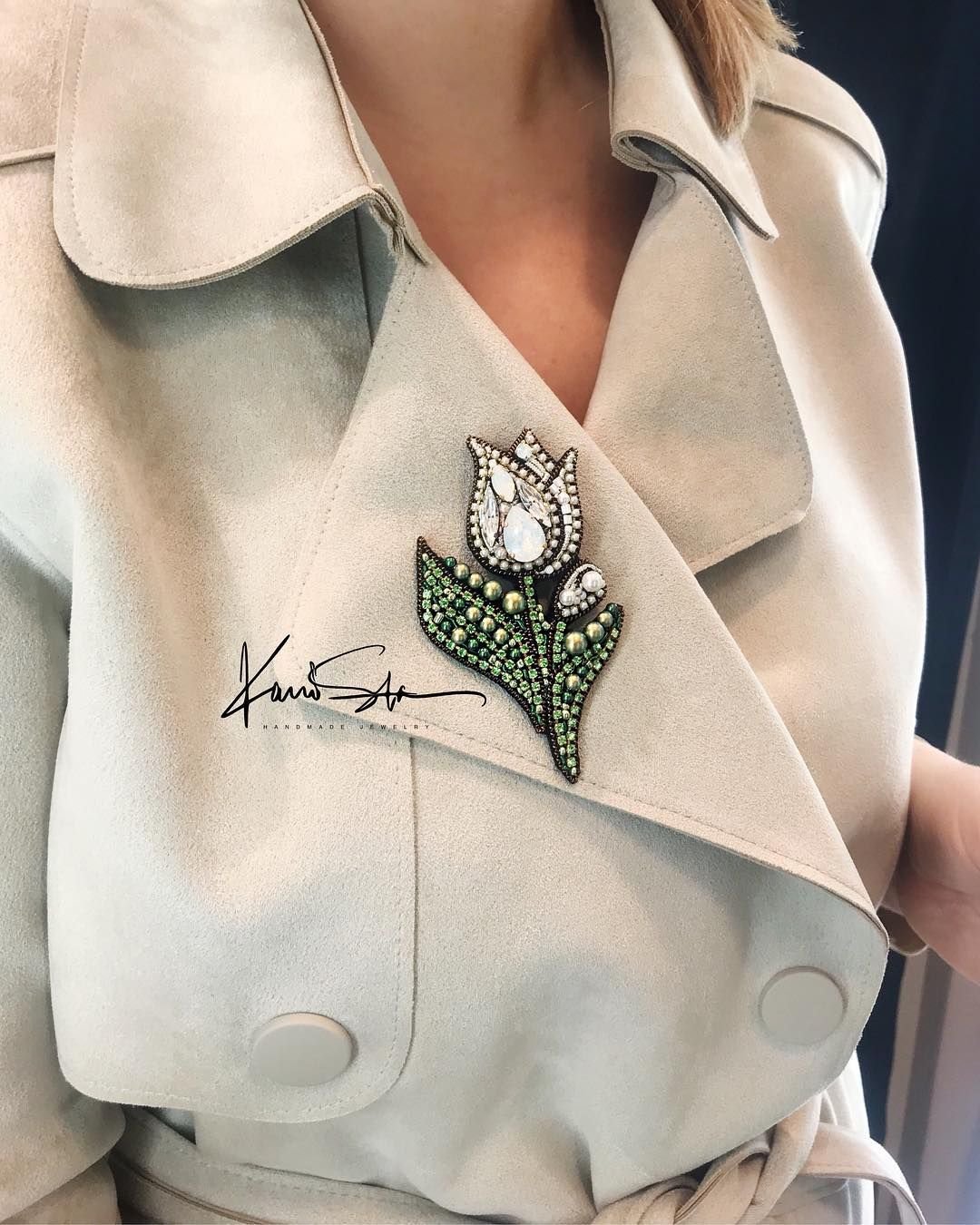 Стильные брошки