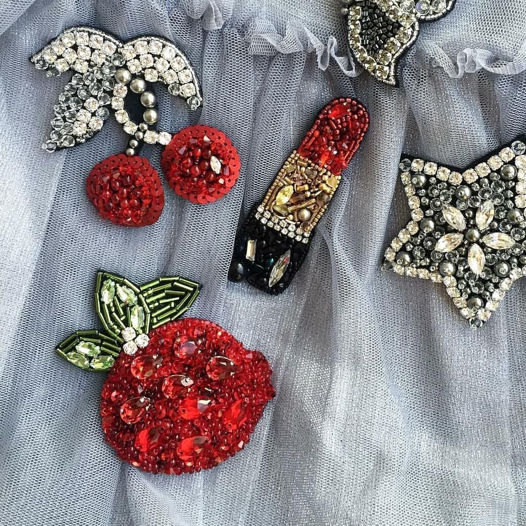 Крутая брошь