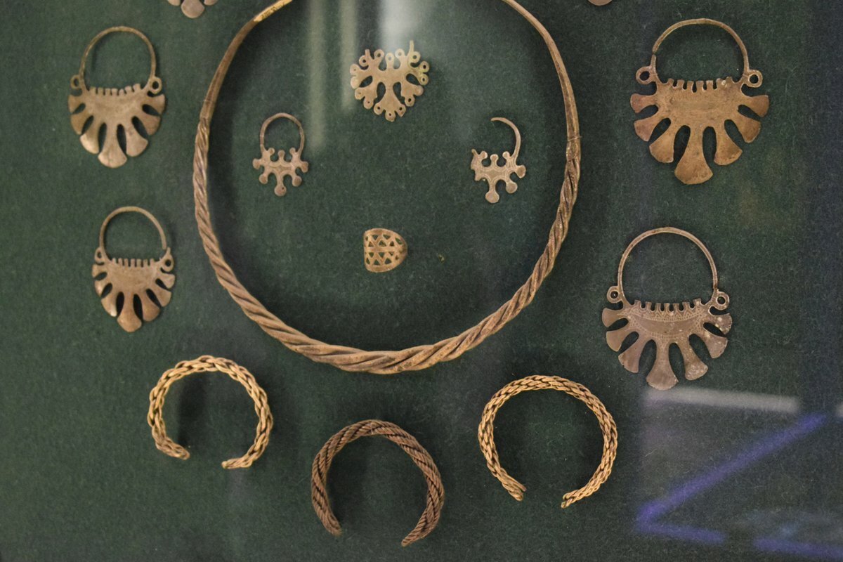 Височные кольца вятичей