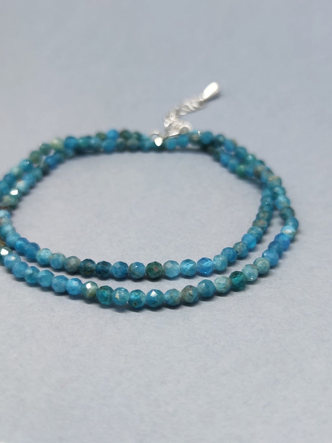 Апатит бусы