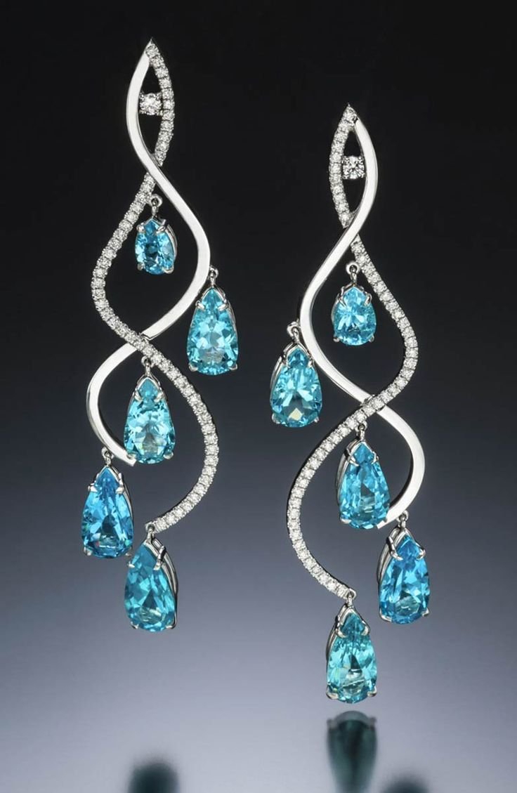 Золотые украшения с апатитом