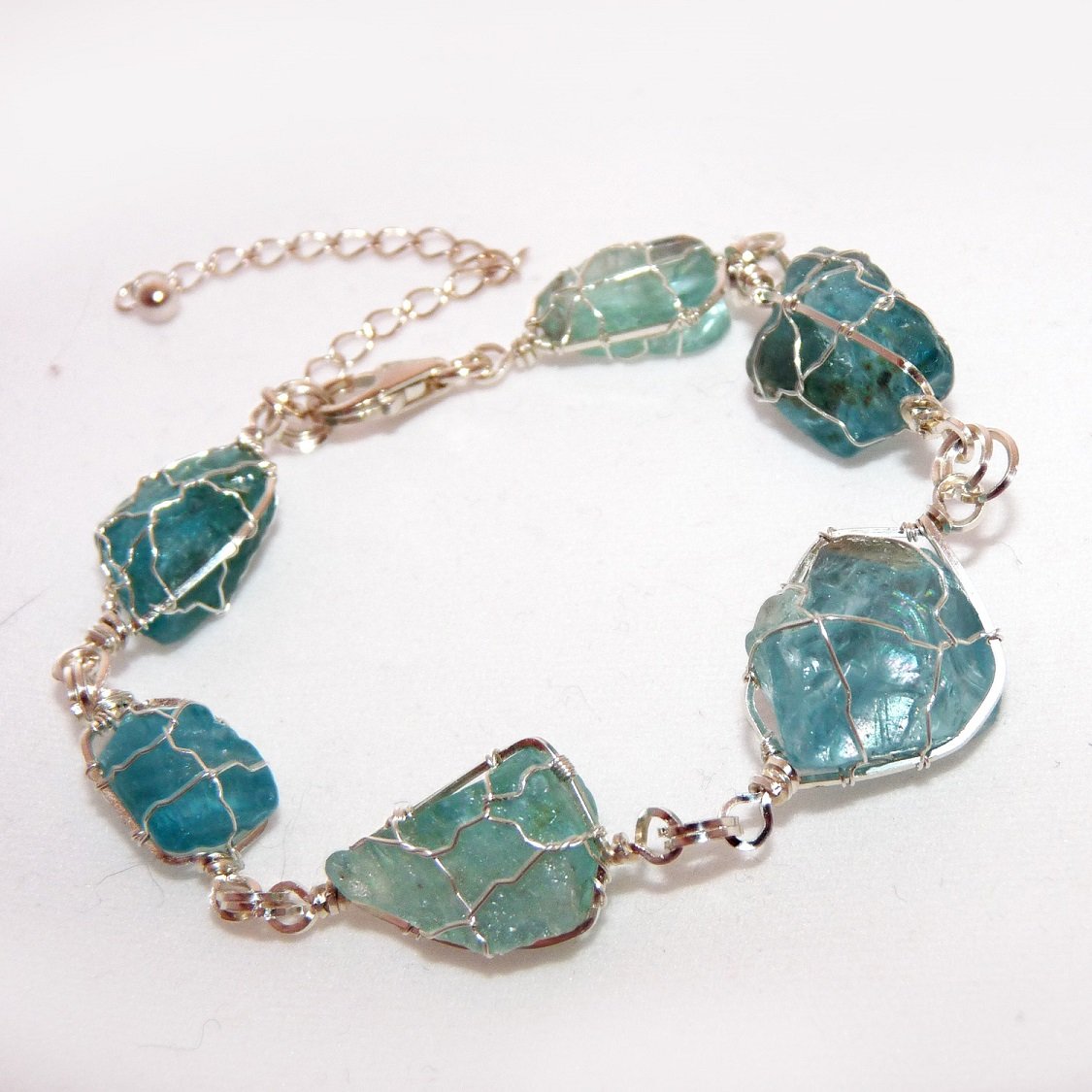 Апатит украшения