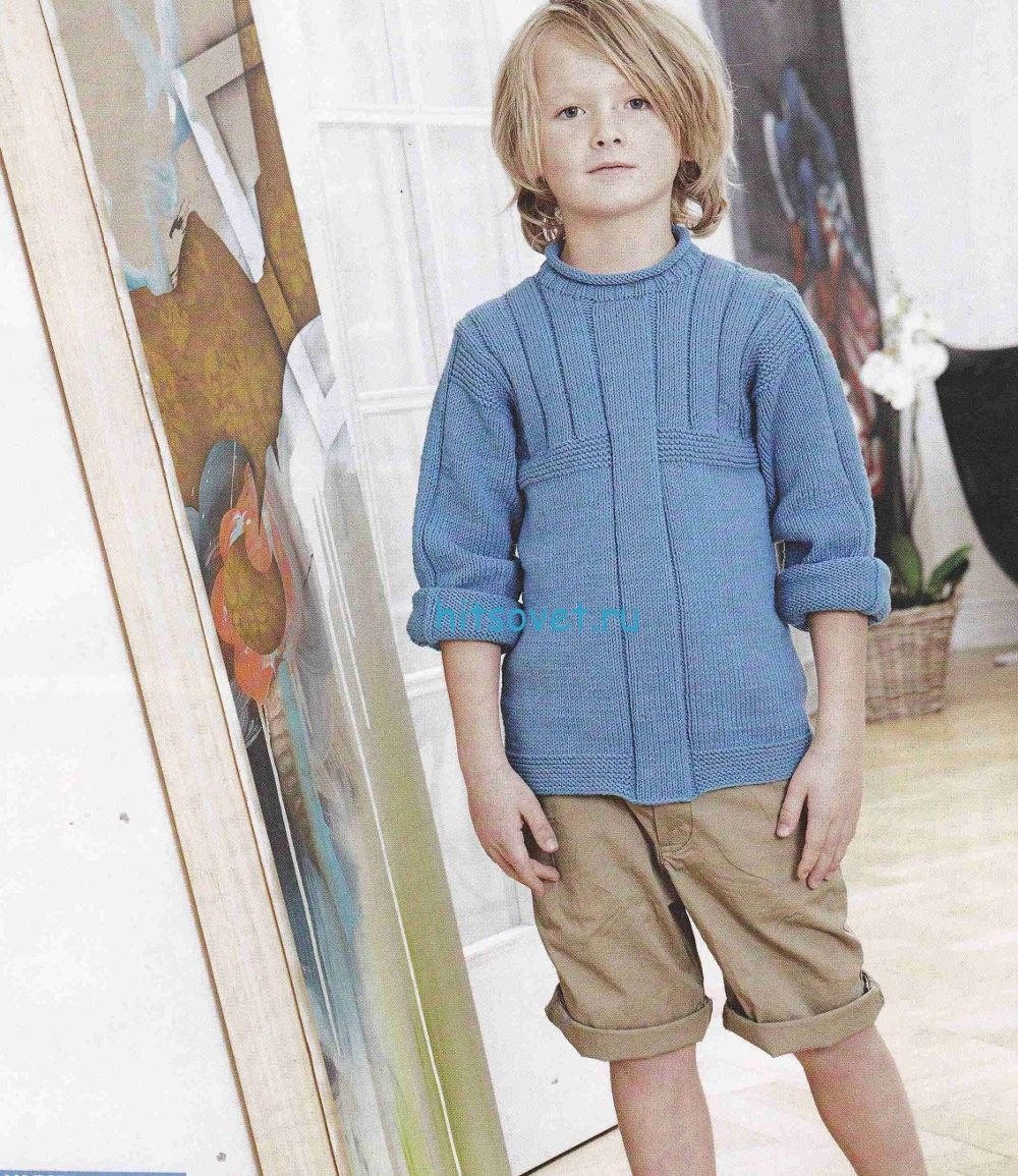 Модный вязаный свитер для мальчика