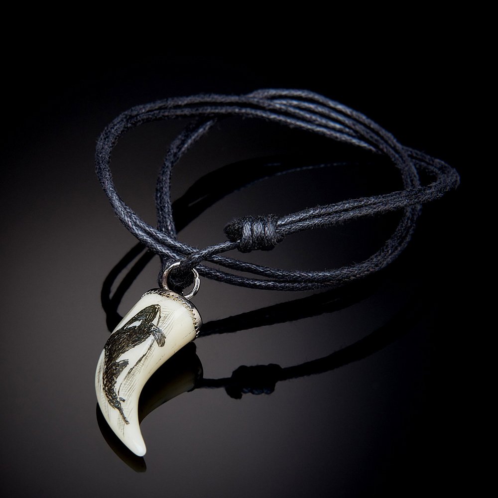 Кулон из бивня мамонта "Камея"