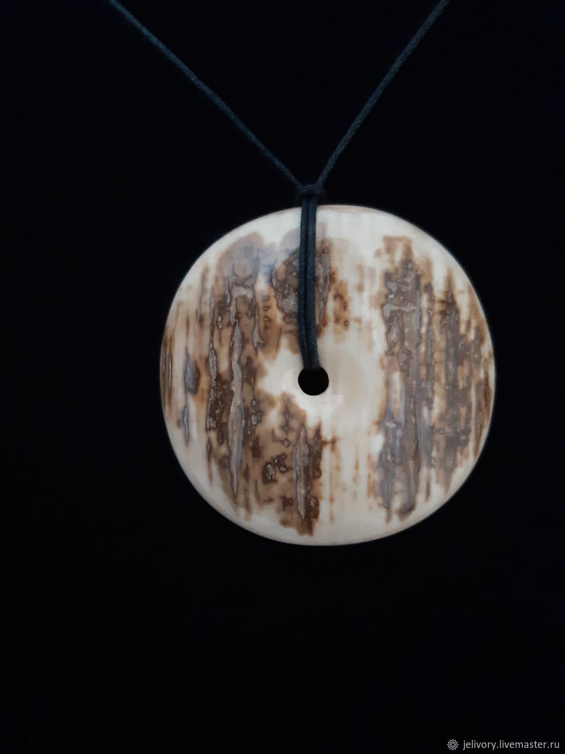 Браслет из кости мамонта