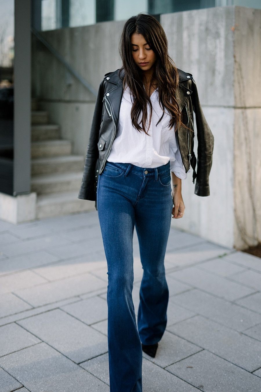 Косуха с джинсами клеш