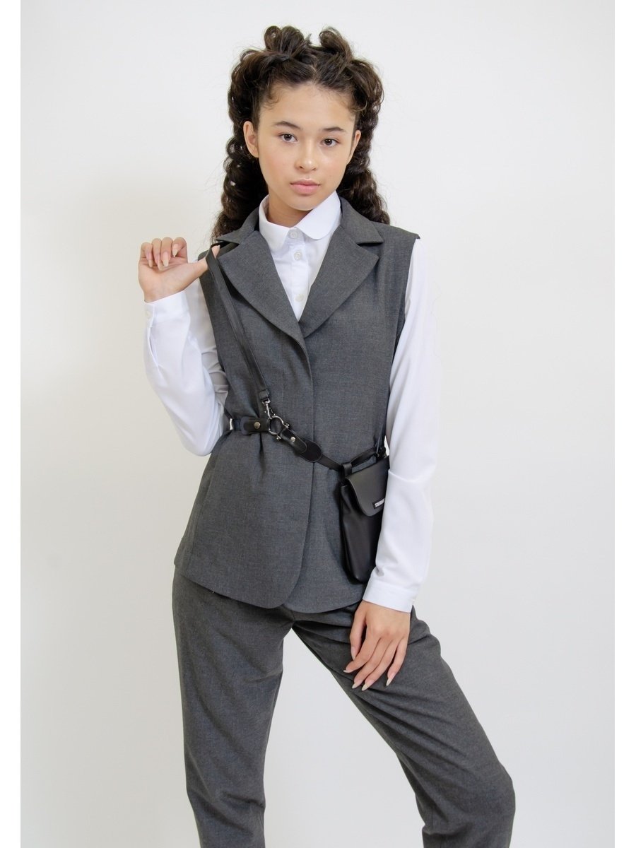 Женская жилетка без рукавов