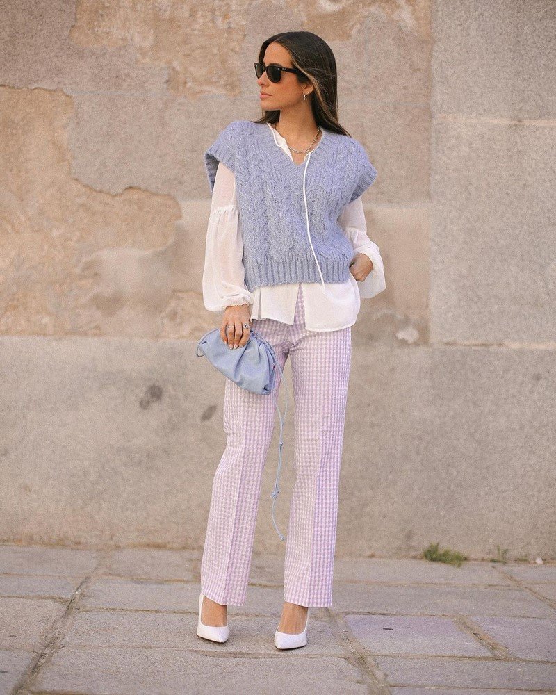 Черный трикотажный костюм женский