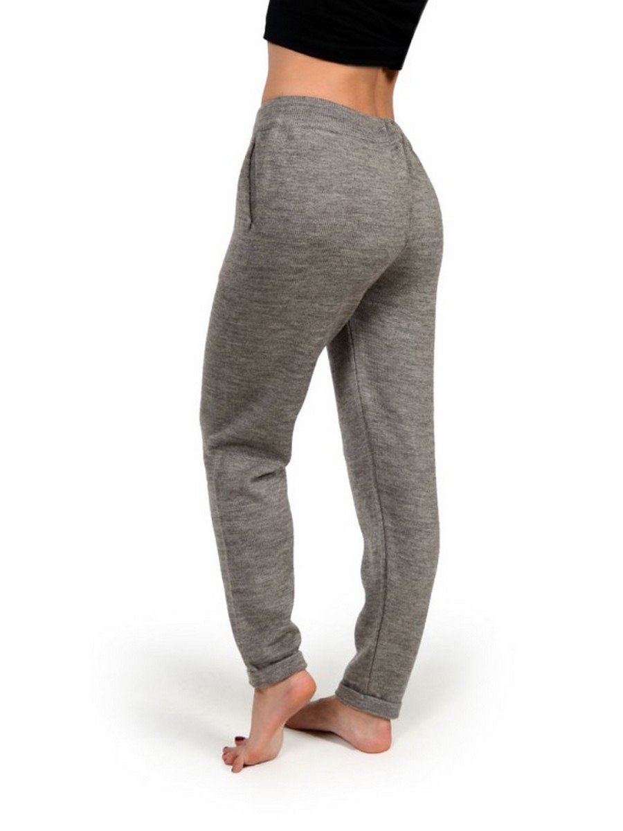 Вязаные костюмы для женщин